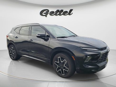 Used 2025 Chevrolet Blazer RS w/ Driver Confidence II Package AWD/4WD image 2