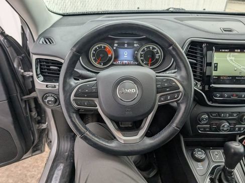 Used 2019 Jeep Cherokee Limited w/ Luxury Group AWD/4WD image 10