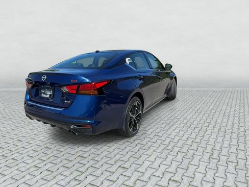Certified 2023 Nissan Altima 2.5 SR AWD/4WD image 7