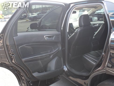 Used 2022 Ford Edge Titanium AWD/4WD image 20