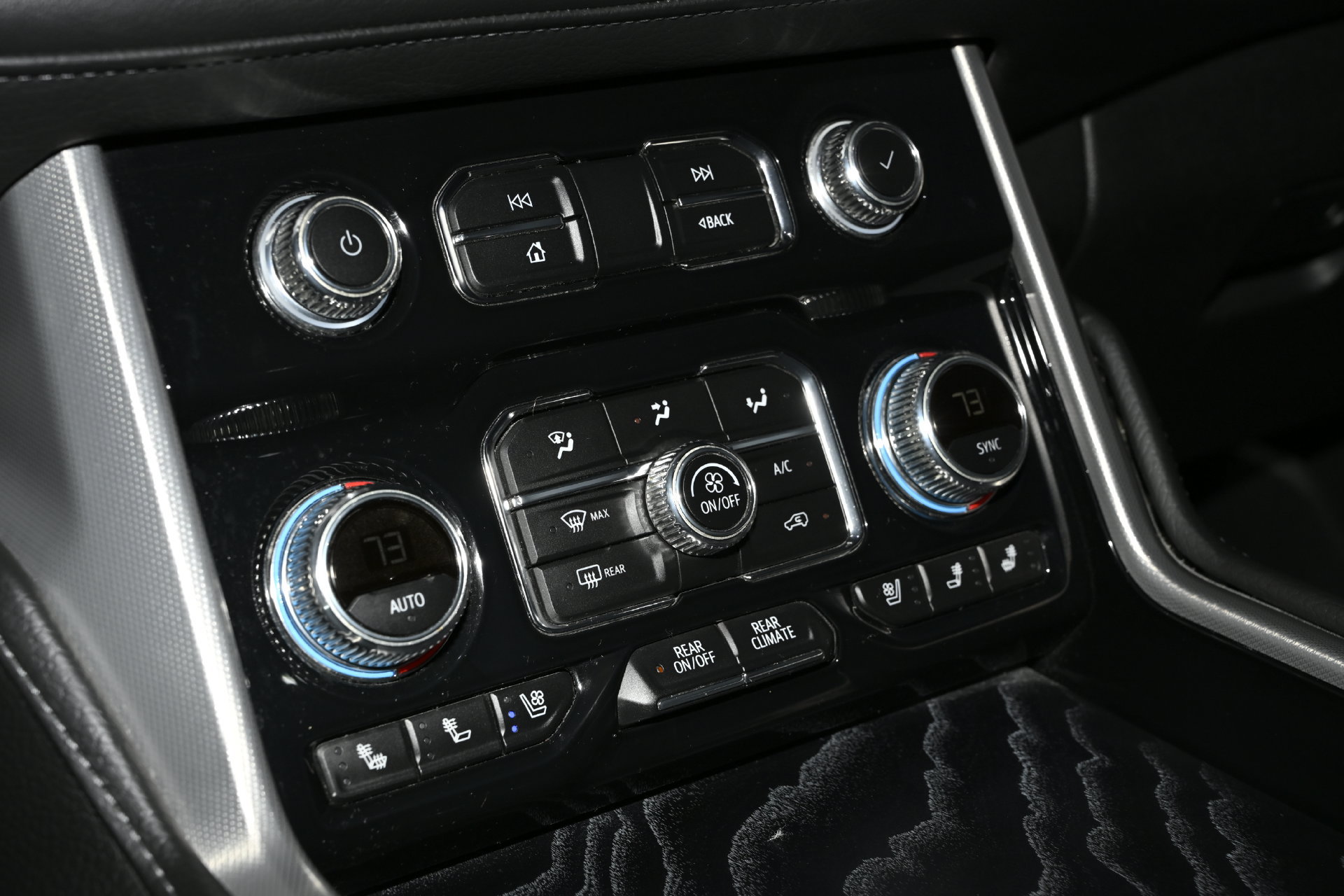 Used 2023 GMC Yukon XL Denali RWD image 31