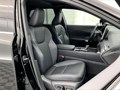 Used 2025 Lexus RX 350 Premium w/ Convenience Package FWD image 6