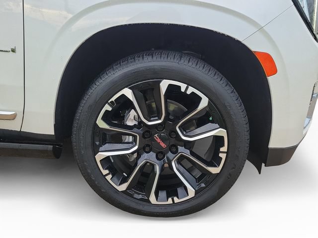 Used 2022 GMC Yukon XL Denali RWD image 5