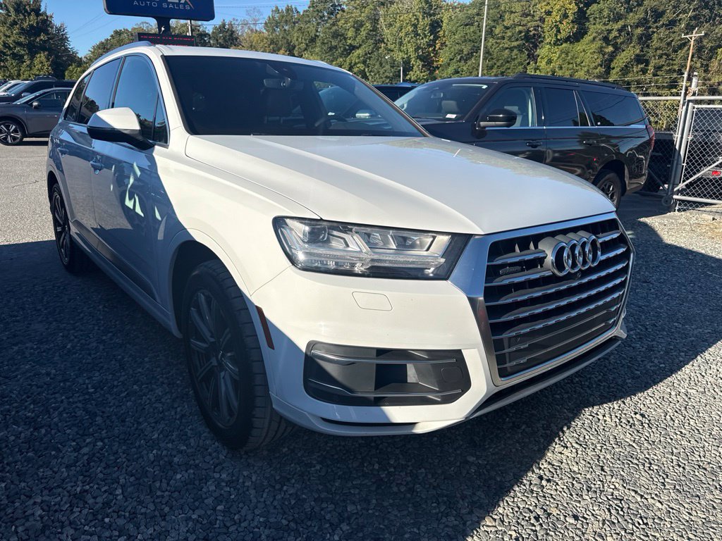 Used 2017 Audi Q7 3.0T Premium Plus w/ Premium Plus Package AWD/4WD image 2