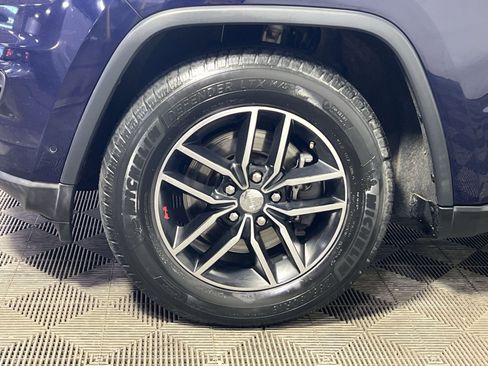 Used 2018 Jeep Grand Cherokee Trailhawk w/ Trailhawk Luxury Group image 12