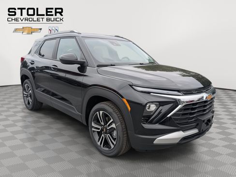 New 2025 Chevrolet TrailBlazer LT w/ LT Cold Weather Package AWD/4WD image 4