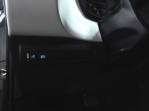 Certified 2023 Toyota Corolla SE image 21