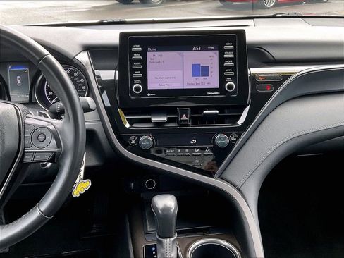 Used 2023 Toyota Camry SE FWD image 18