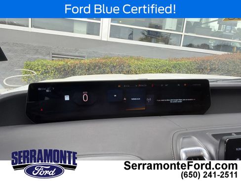 Used 2025 Ford Expedition Platinum w/ Driver's Package AWD/4WD image 16
