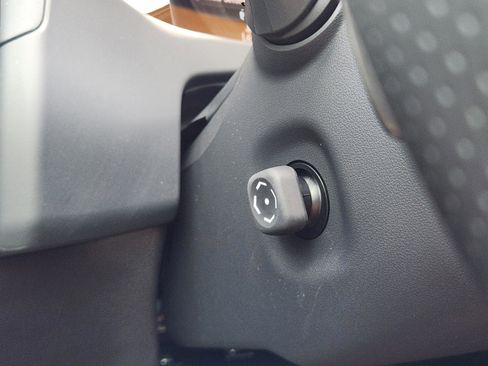 Used 2023 Lexus UX 250h F Sport FWD image 46