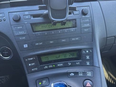 Used 2011 Toyota Prius Three image 9