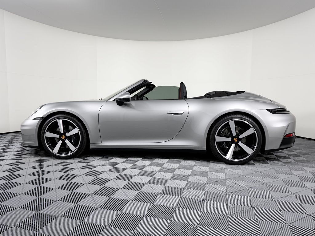 Certified 2025 Porsche 911 Carrera RWD image 2
