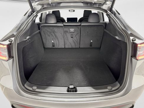 Used 2025 Tesla Model Y Long Range image 24