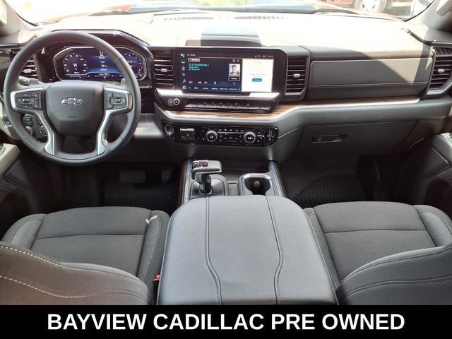 Used 2025 Chevrolet Silverado 1500 LT Trail Boss AWD/4WD image 16