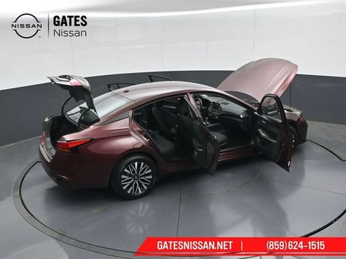 Used 2025 Nissan Altima 2.5 SV FWD image 50