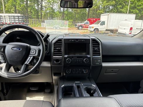 Used 2018 Ford F150 XLT w/ Equipment Group 302A Luxury image 10