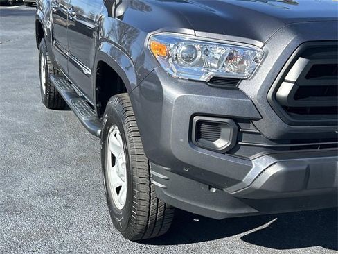 Used 2022 Toyota Tacoma SR image 10