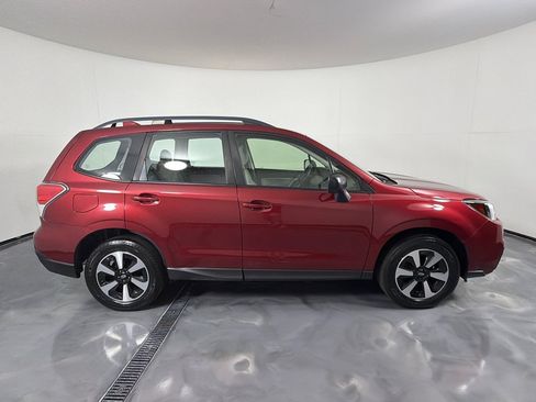 Used 2017 Subaru Forester 2.5i w/ Alloy Wheel Package AWD/4WD image 4