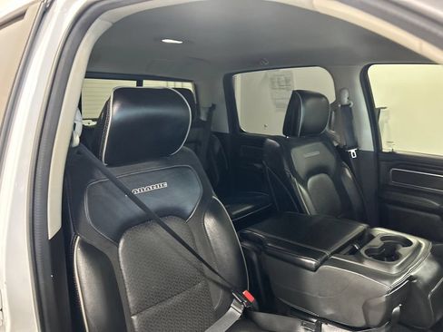 Used 2022 RAM 1500 Laramie AWD/4WD image 34