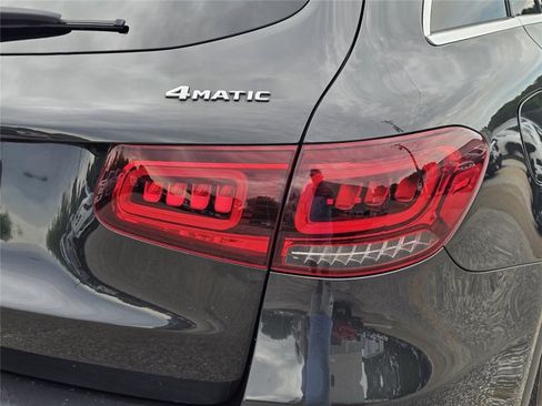Used 2021 Mercedes-Benz GLC 300 4MATIC image 21