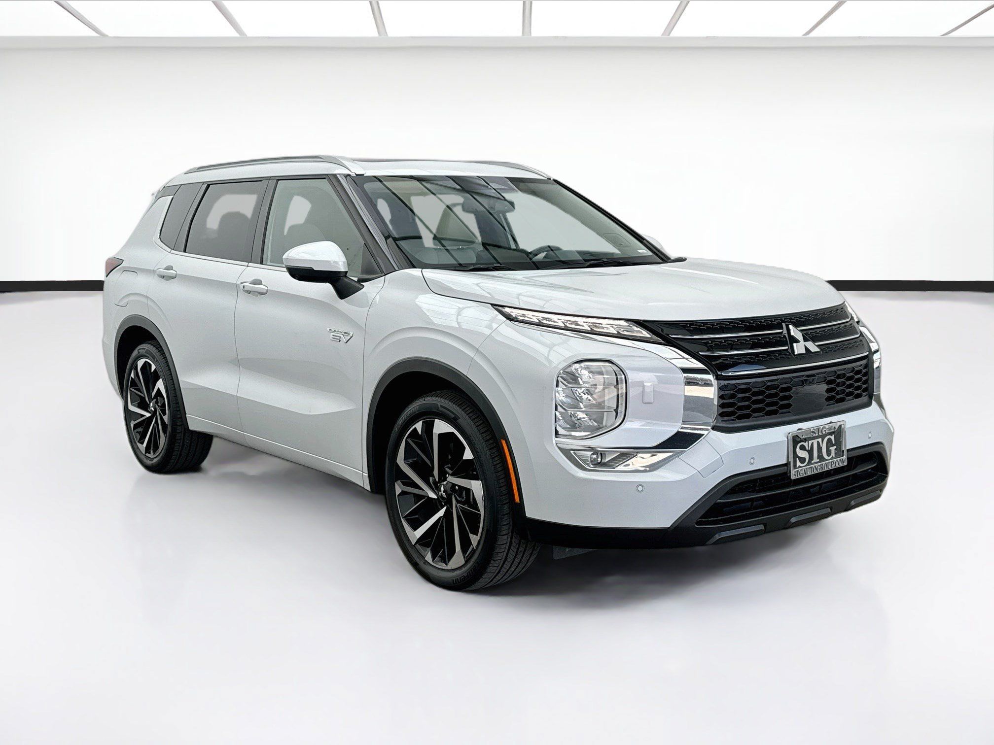 Used 2024 Mitsubishi Outlander SEL AWD/4WD image 3