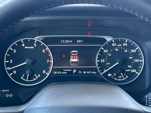 Used 2025 Nissan Rogue SV FWD image 17