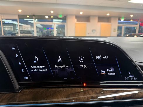 Used 2021 Cadillac Escalade ESV Sport Platinum image 16