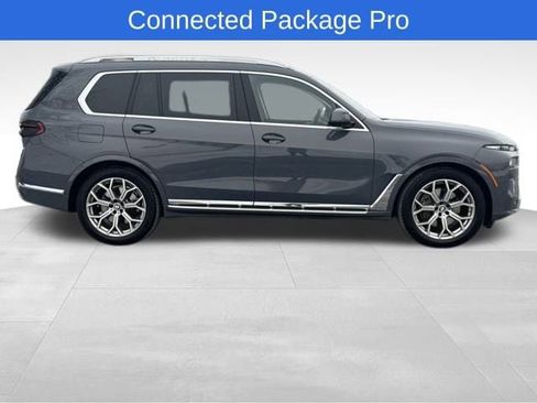 Used 2023 BMW X7 xDrive40i w/ Premium Package image 2
