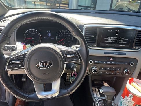Used 2022 Kia Sportage Nightfall Edition image 6