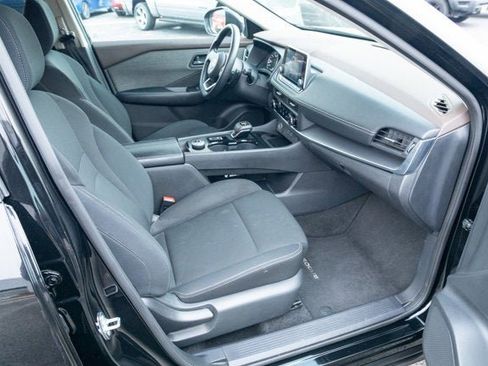 Used 2023 Nissan Rogue S image 38