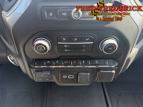 Used 2024 Chevrolet Silverado 1500 Custom Trail Boss w/ Turbomax Blackout Package AWD/4WD image 13
