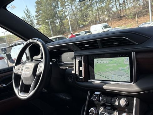 Used 2023 GMC Yukon Denali Ultimate image 22