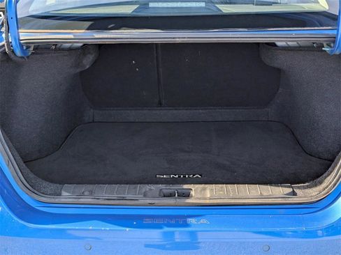 Used 2022 Nissan Sentra SV image 11