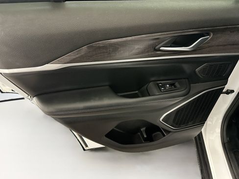 Used 2022 Jeep Grand Cherokee Limited 4xe image 26