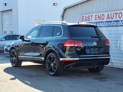 Used 2017 Volkswagen Touareg Wolfsburg Edition image 3