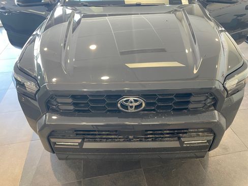 Used 2025 Toyota 4Runner TRD Off-Road AWD/4WD image 23