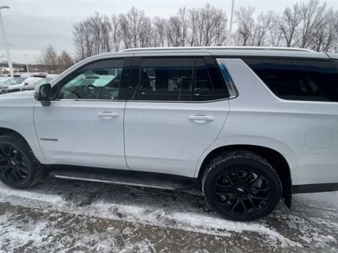 Used 2024 Chevrolet Tahoe LT w/ Luxury Package image 5