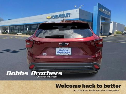 Certified 2024 Chevrolet Trax RS w/ Driver Confidence Package FWD image 7