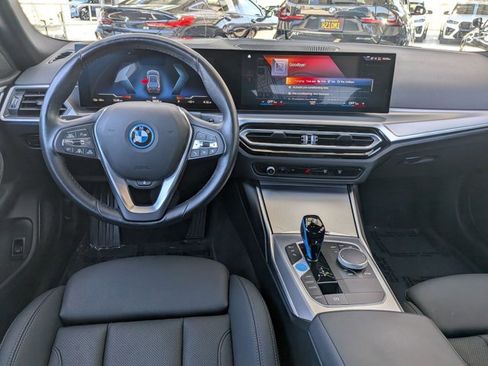Used 2023 BMW i4 eDrive35 image 19
