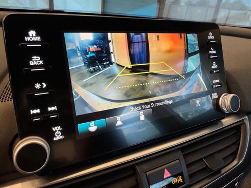 Used 2018 Honda Accord EX image 14