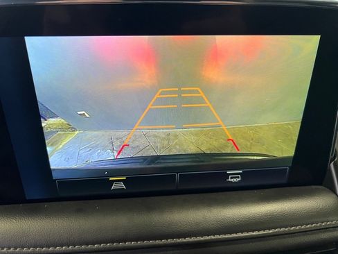 Used 2023 Chevrolet Suburban LT image 34