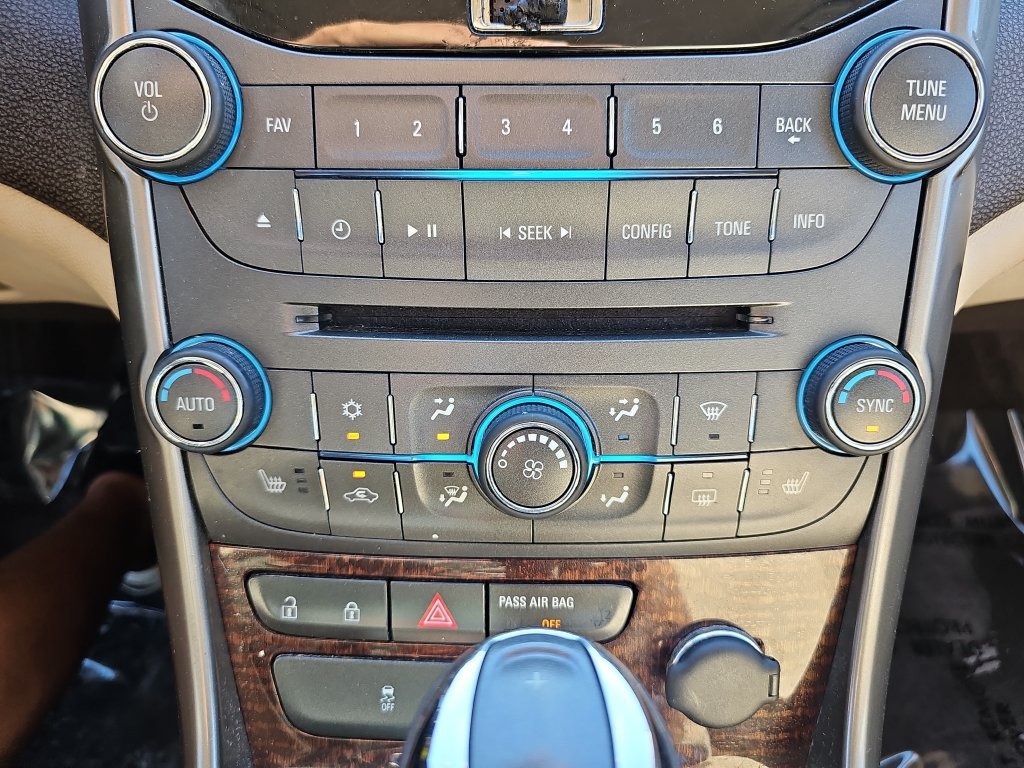 Used 2013 Chevrolet Malibu Eco w/ Navigation Package FWD image 24
