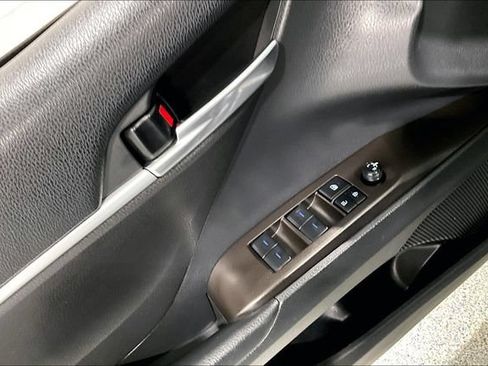 Used 2022 Toyota Camry SE FWD image 41
