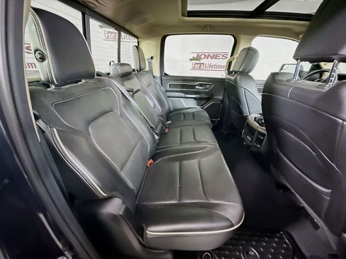 Used 2019 RAM 1500 Laramie image 34
