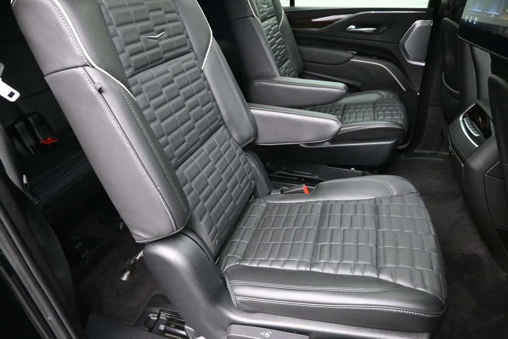 Certified 2023 Cadillac Escalade ESV Sport Platinum w/ LPO, ONYX Package AWD/4WD image 34