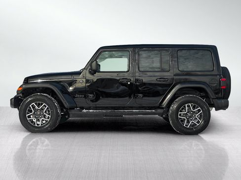 New 2026 Jeep Wrangler Unlimited Sahara AWD/4WD image 4