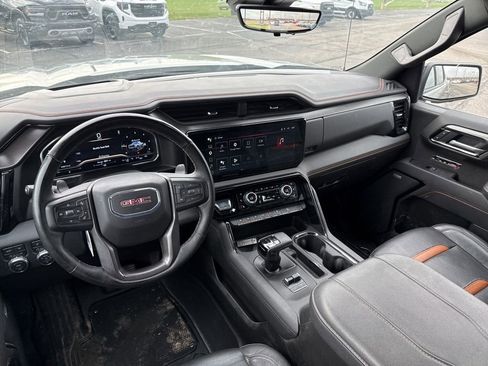 Used 2025 GMC Sierra 1500 AT4 w/ AT4 Premium Package image 12