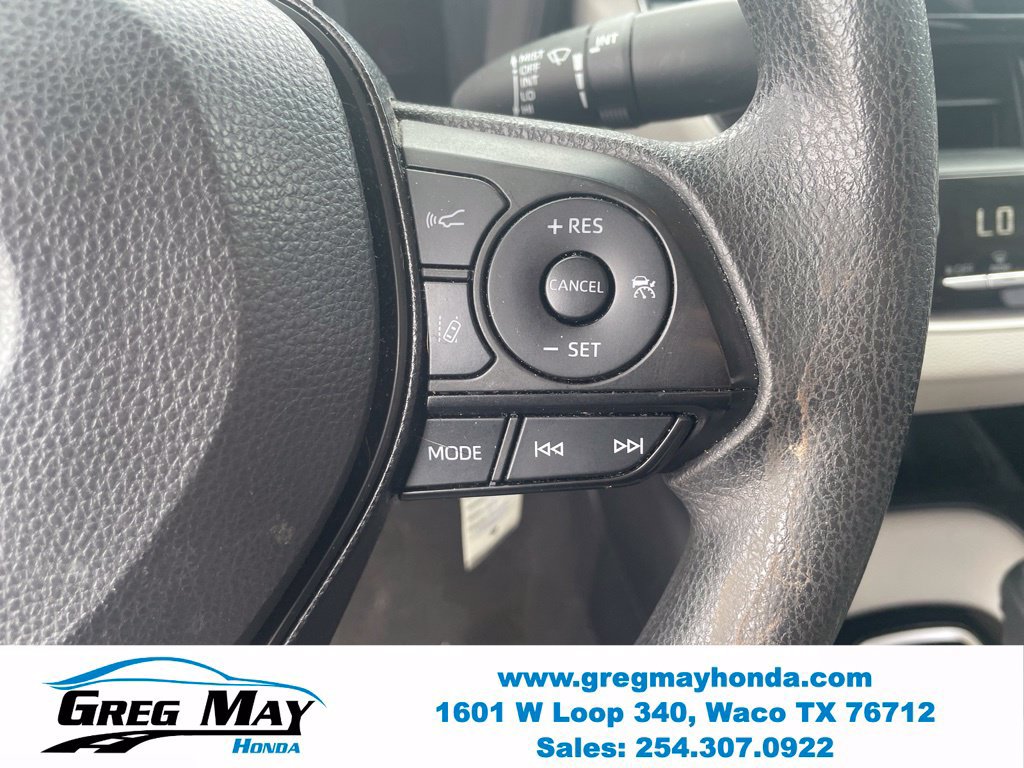 Used 2021 Toyota Corolla LE FWD image 16