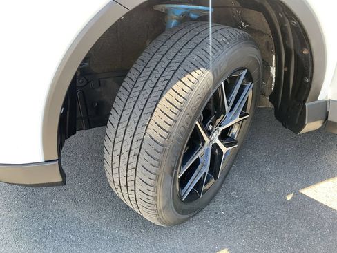 Used 2017 Toyota RAV4 SE AWD/4WD image 12