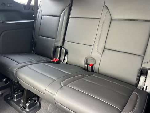 New 2026 GMC Yukon XL Denali w/ Denali Reserve Package image 12